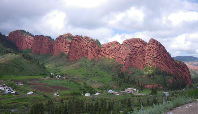 Jety-Oguz Gorge